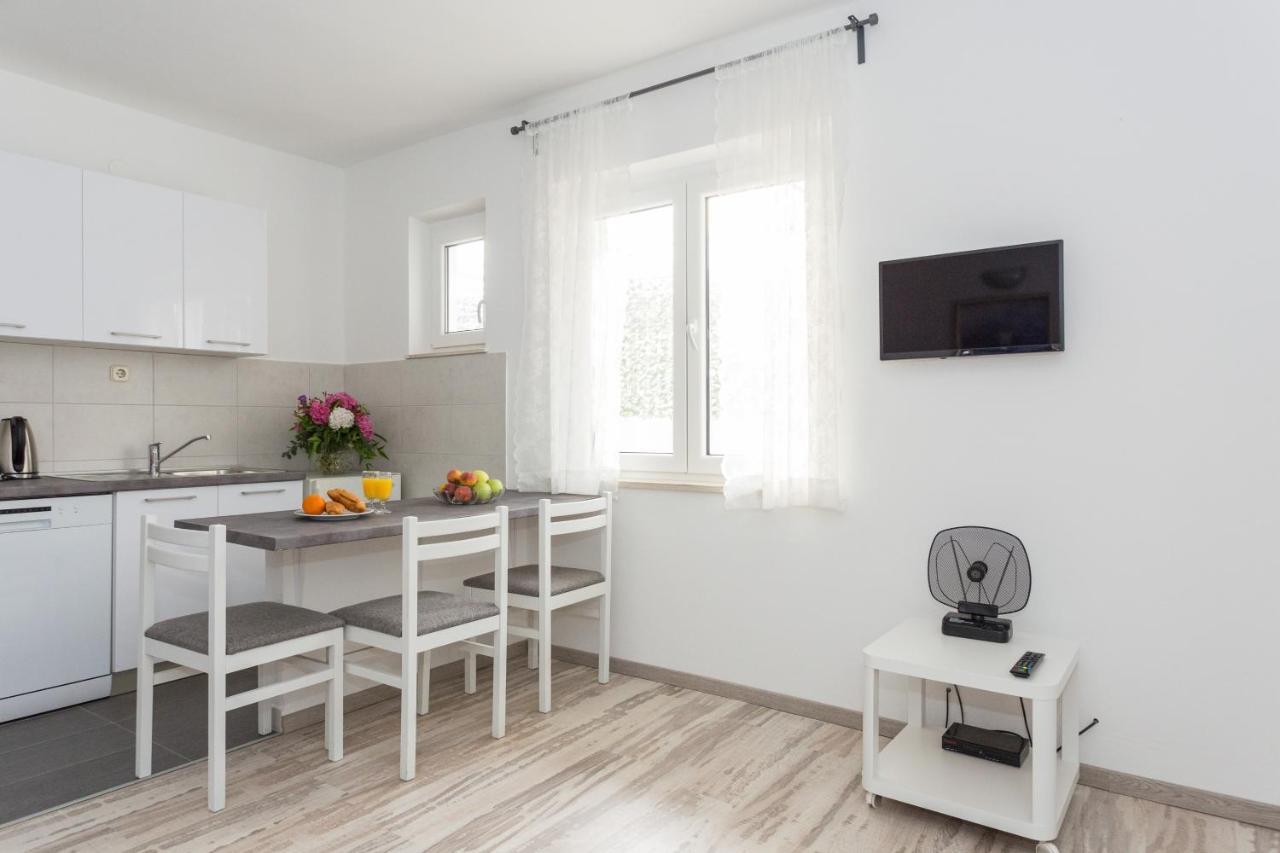 Apartments Oleander Sea View ซัฟทัท ภายนอก รูปภาพ