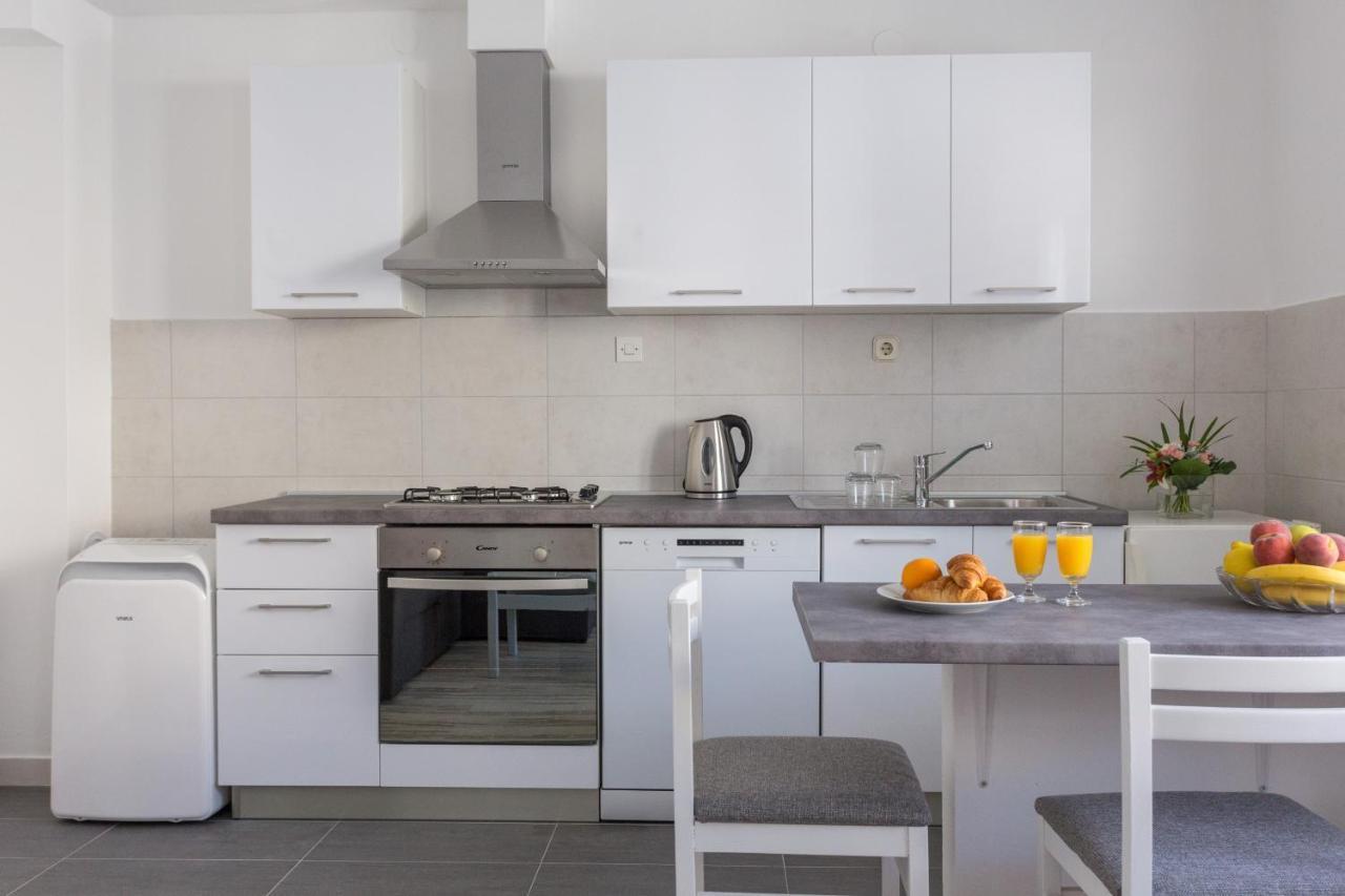 Apartments Oleander Sea View ซัฟทัท ภายนอก รูปภาพ