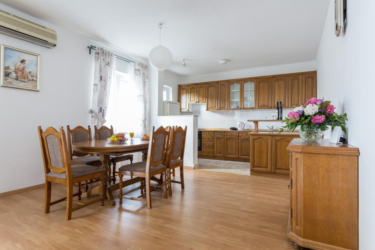 Apartments Oleander Sea View ซัฟทัท ภายนอก รูปภาพ